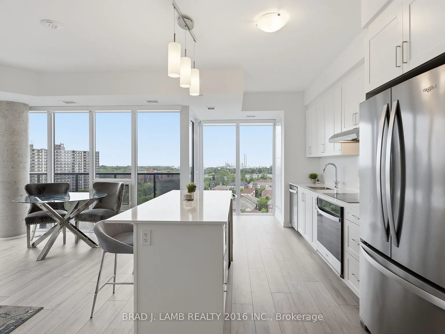 S2 Condos — Photo 2