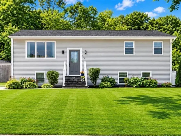 117 Elizabeth Ave, North Smithfield, RI 02896