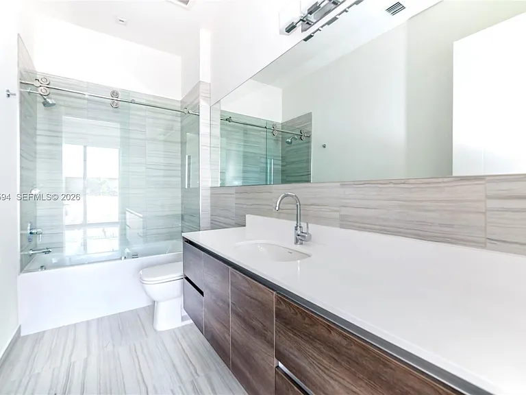 301 Altara Ave — Photo 11