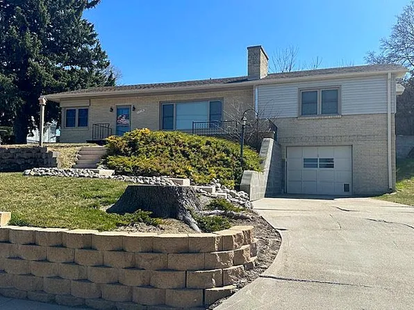 1114 S H St, Broken Bow, NE 68822