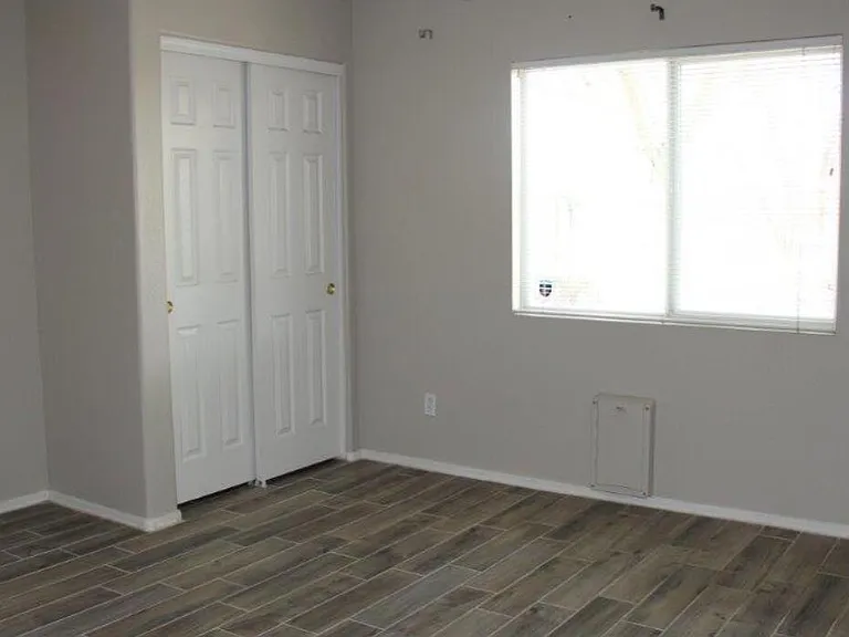 22660 W Adams Dr — Photo 18