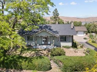 4309 Hillcrest Dr, Yakima, WA 98901