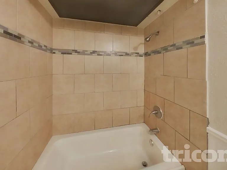 416 Forestwood Dr — Photo 9