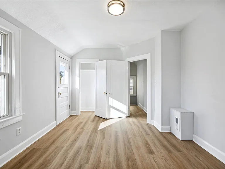 905 Brinton Dr — Photo 14