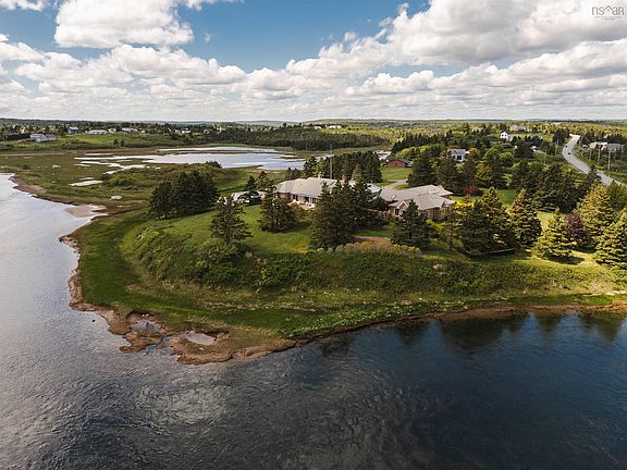 3rd image of 3950 Lawrencetown Rd