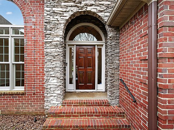 4th image of 1504 Winterberry Dr
