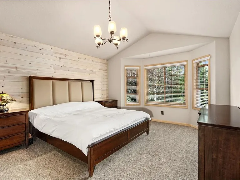 4601 Twin Peaks Dr — Photo 18