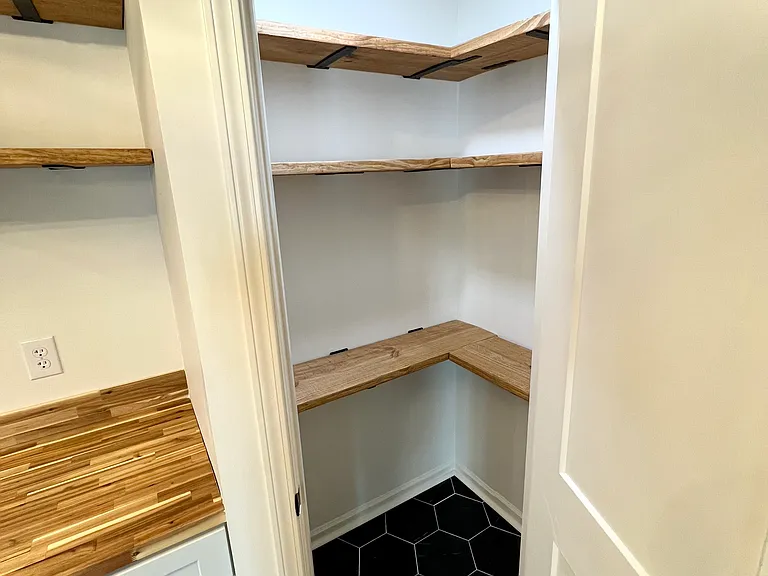 408 E Sheraton Park Rd — Photo 6