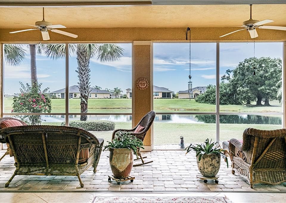 1st image of 811 Regal Manor Way