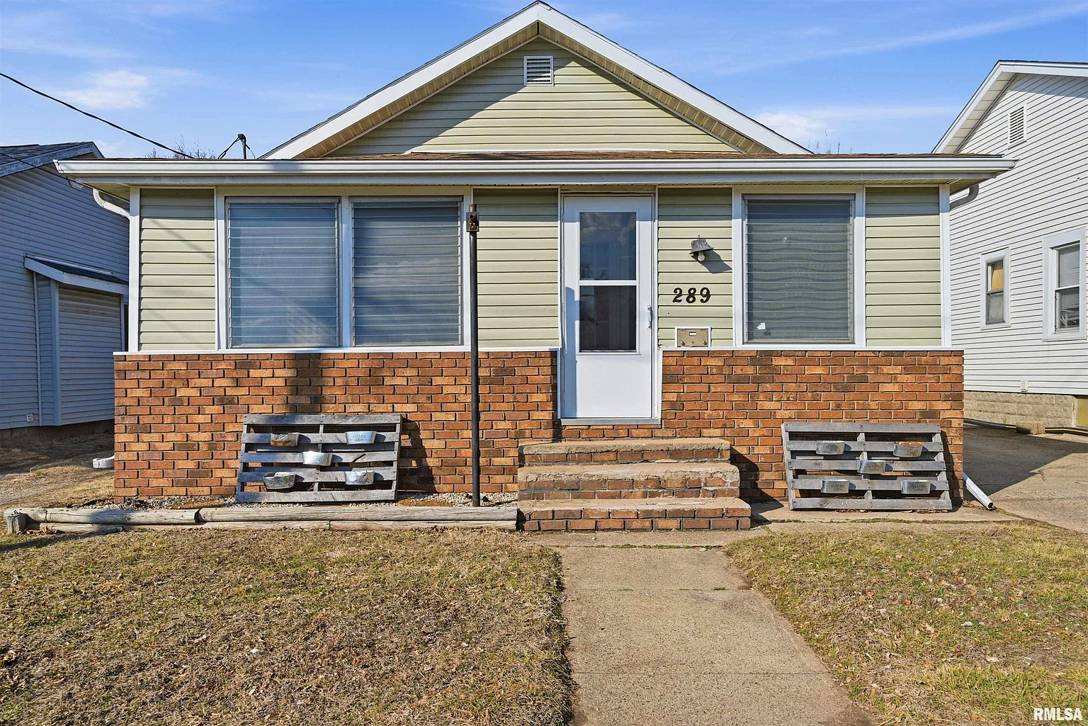 289 Derby St photo 1