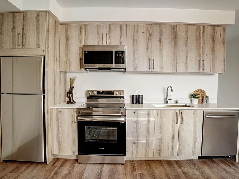 Alvarado House — Photo 6