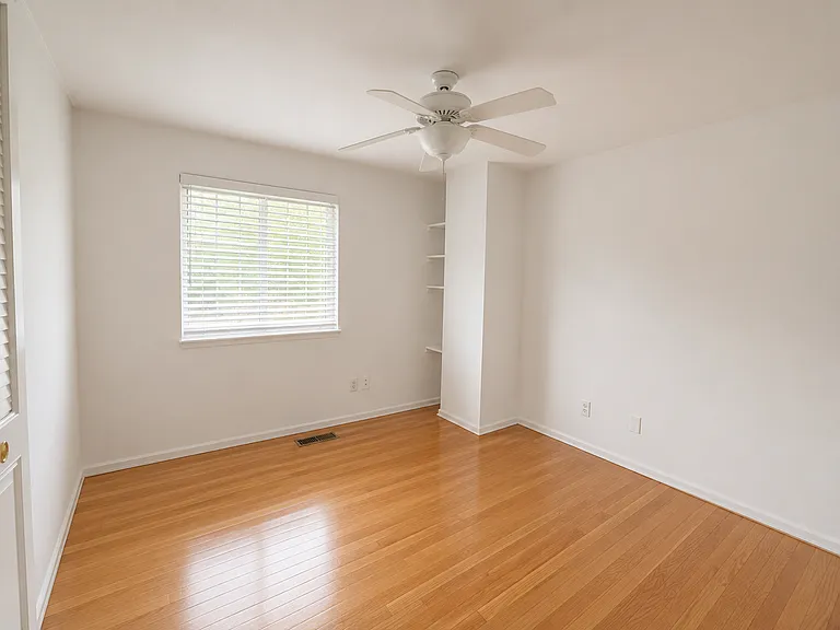 222 Schilling St — Photo 12