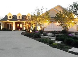 1032 Tarrant Dr, Fontana, WI 53125