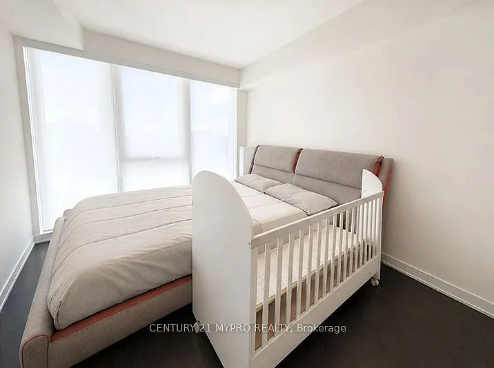 95 Oneida Cres #611 — Photo 4