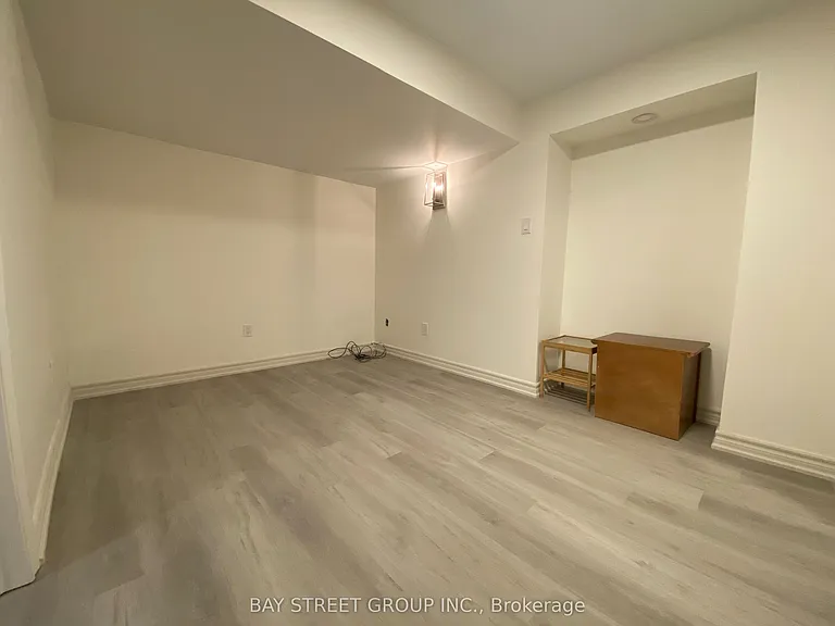 8 Kerwood Pl — Photo 7