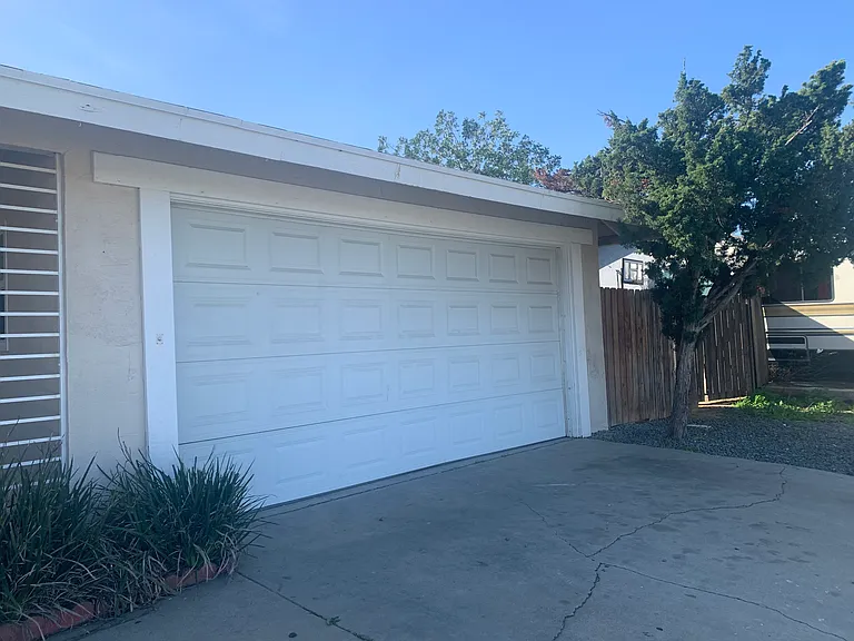 22721 Cottonwood Ave — Photo 13
