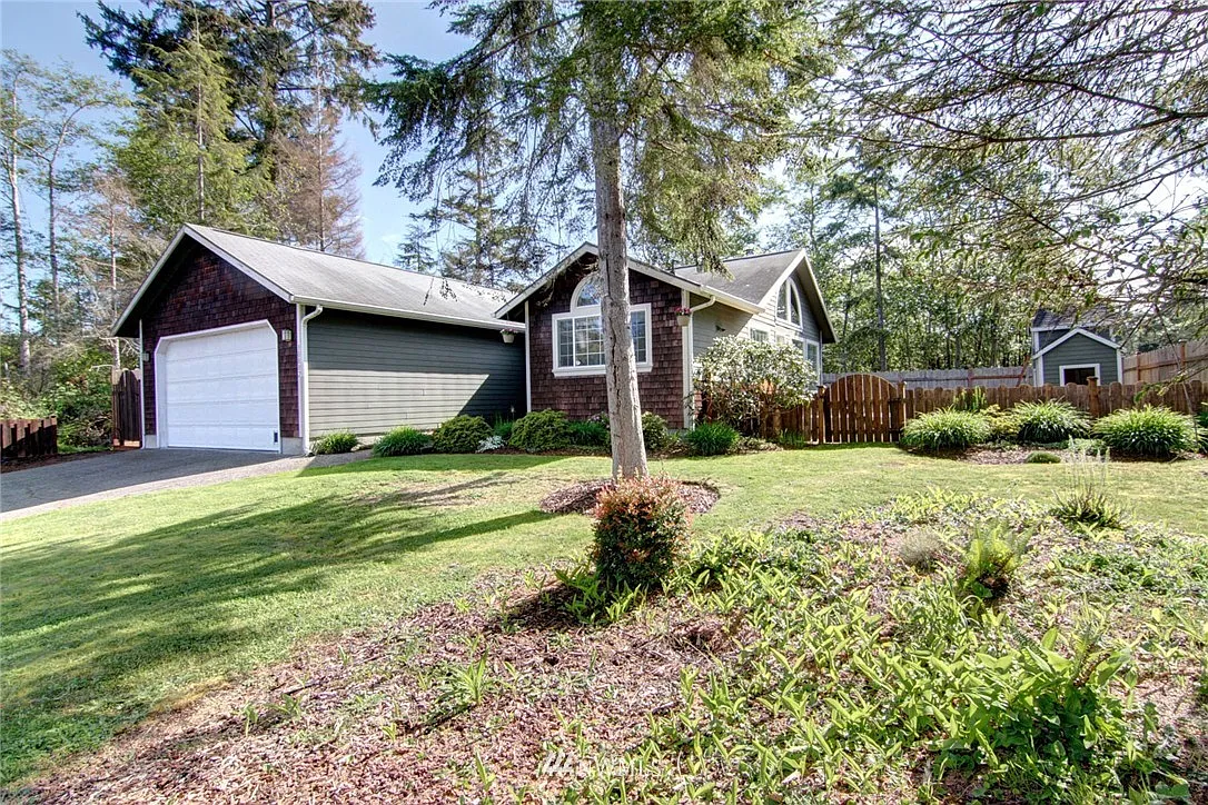 30802 N Place photo 1
