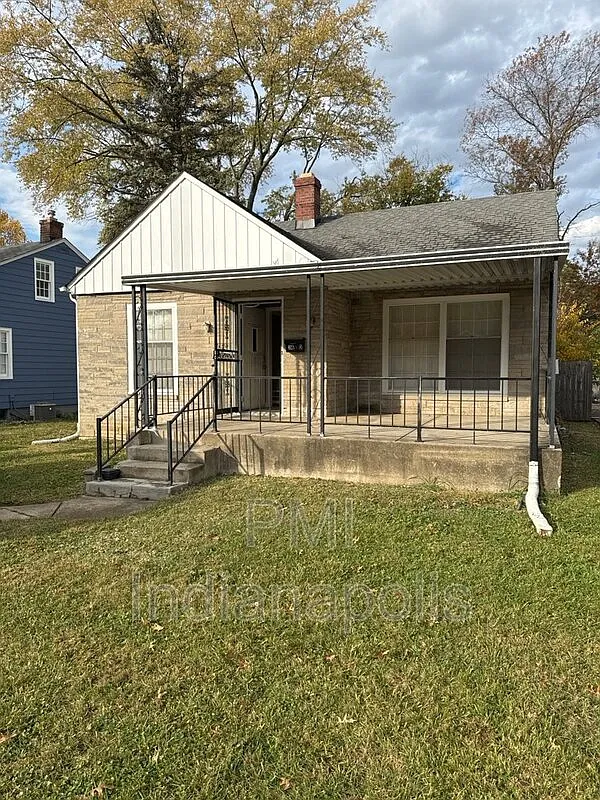 3630 N Chester Ave photo 1