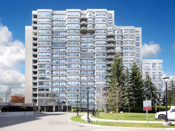 7 Townsgate Dr #1402, Vaughan, ON L4J 7Z9