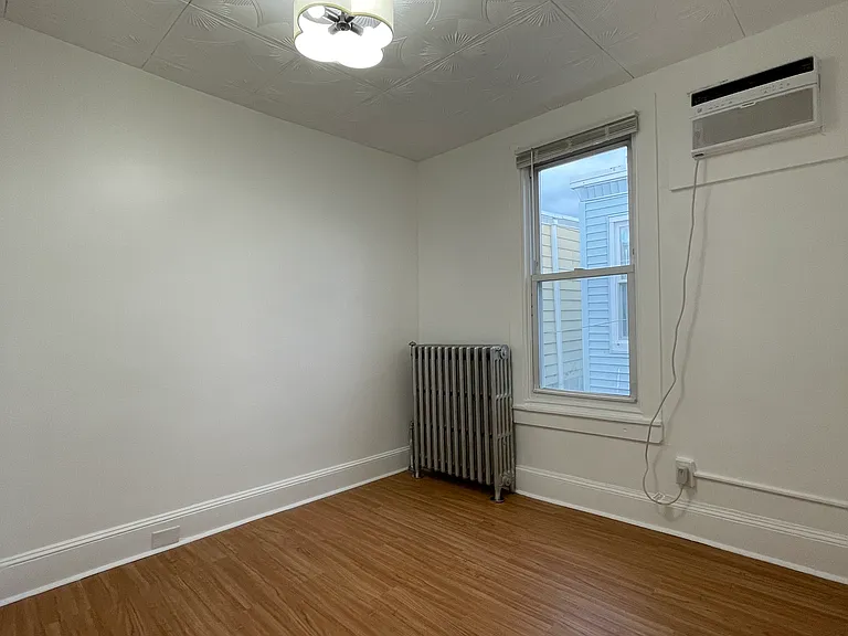 1633 S Carlisle St — Photo 12