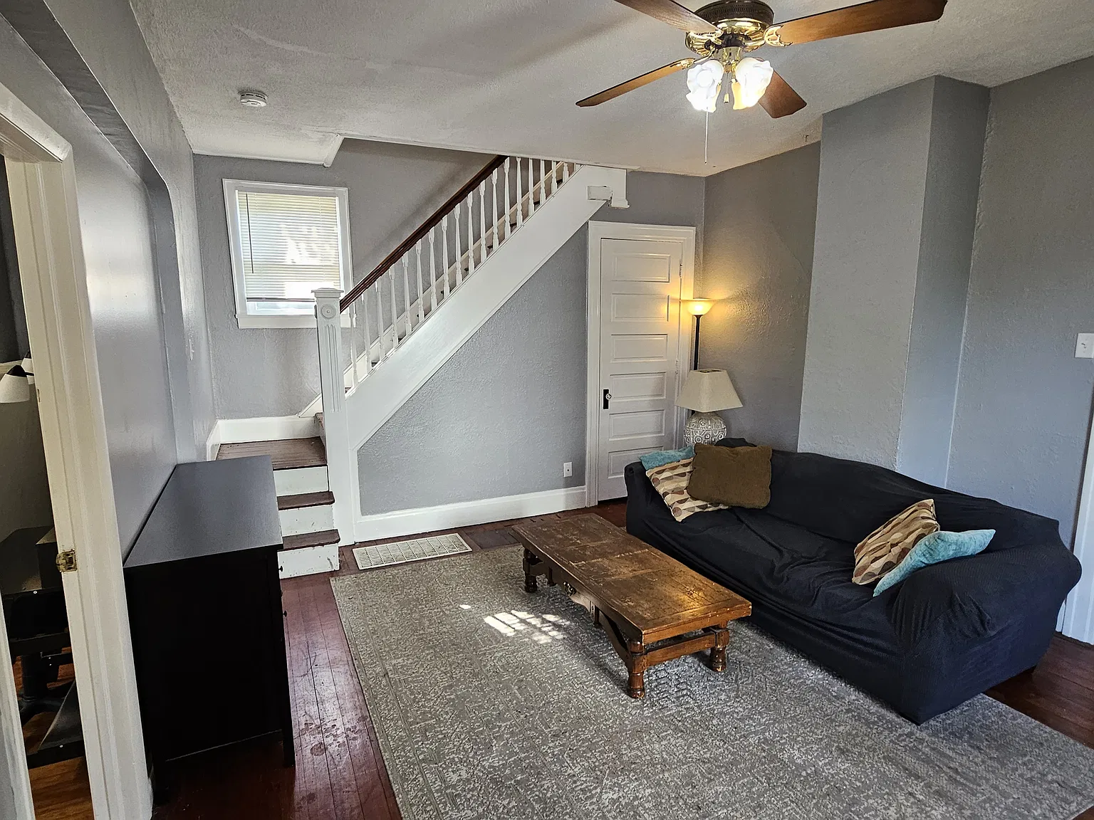 4 bed, 1600 sqft, $2,000 — Photo 4