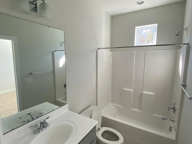 132 Manordale Dr — Photo 10