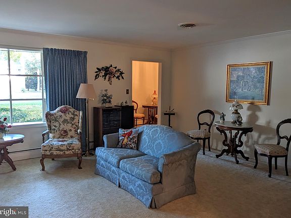 4th image of 7053 Atlanta Cir