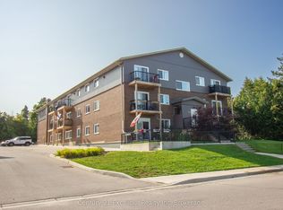 320 Queen St E #16, Centre Wellington, ON N1M 1T4