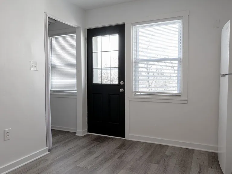 23 Midland Heights Cir #A — Photo 11