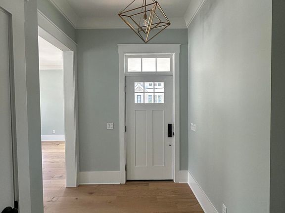 3rd image of 3216 Sunset Bnd Court #141
