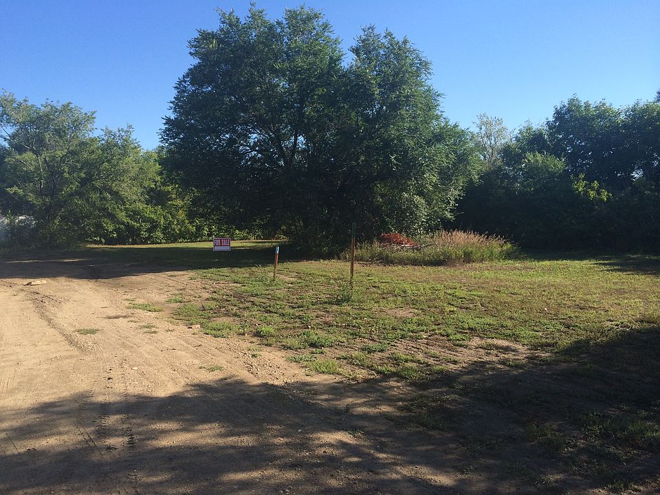 1st image of 1ST Ave. E Lot On