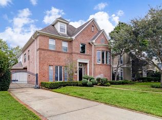 514 S 3rd St, Bellaire, TX 77401