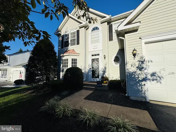 10015 Carters Grove Rd, Fredericksburg, VA 22408