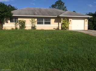 901 Acroft Ave, Lehigh Acres, FL 33971
