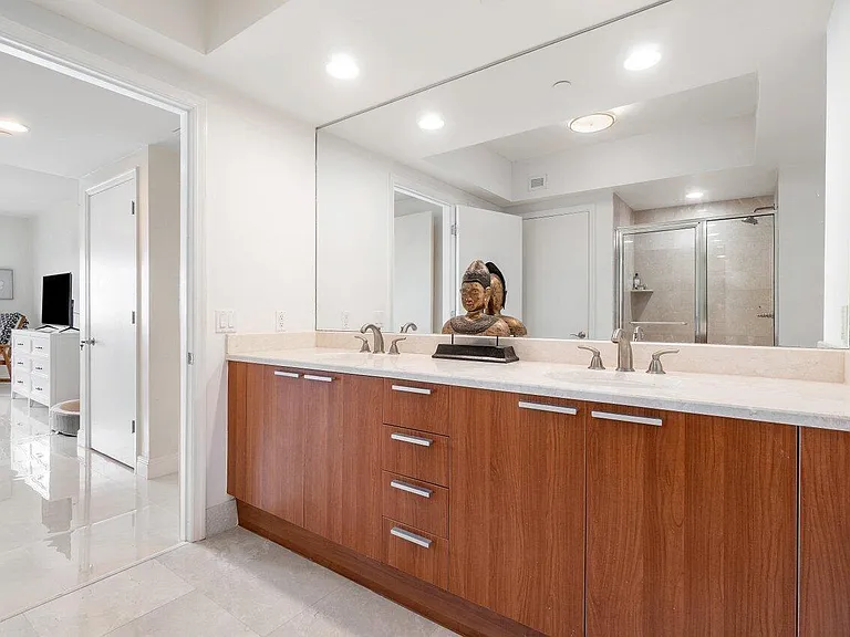 2650 Lake Shore Dr #1003 — Photo 18