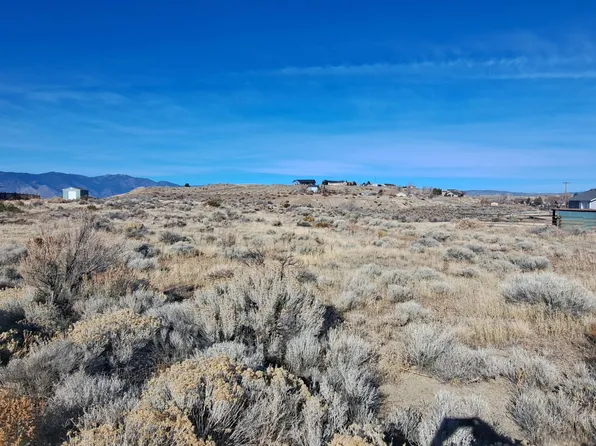 1818 Long Ct, Gardnerville, NV 89410