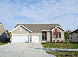 15908 Rosewater Pkwy, Bennington, NE 68007