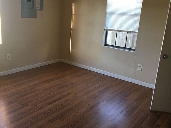 5th image of 2109 NW Pollard Ave