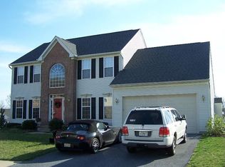 2 Wildflower Cir, Newark, DE 19702