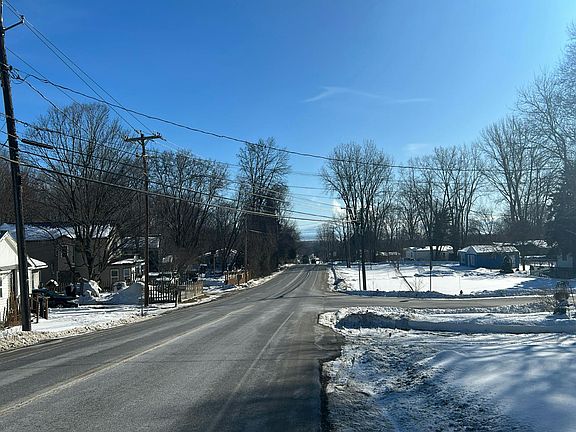 4th image of 96 Wallace Hill Rd