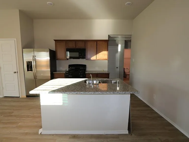 21423 Bluebonnet Cove Ct — Photo 2