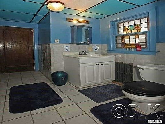 3rd image of 380 W Pine St