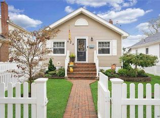 688 Parsonage St, Baldwin, NY 11510