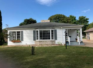1014 S 15th St, Escanaba, MI 49829