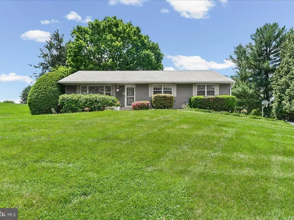 207 W Woodview Rd, West Grove, PA 19390