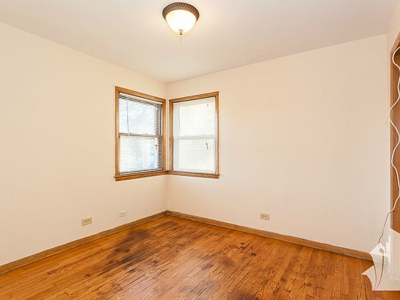 5th image of 5615 S Mozart St #2A