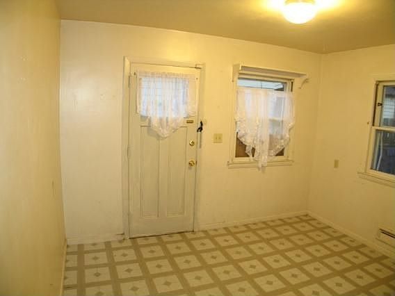 4th image of 7124 W Thurston Ave