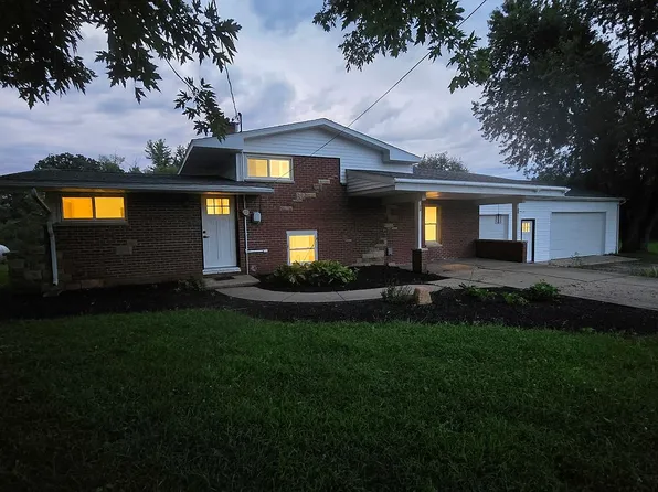 10371 E 1680 North Rd, Oakwood, IL 61858