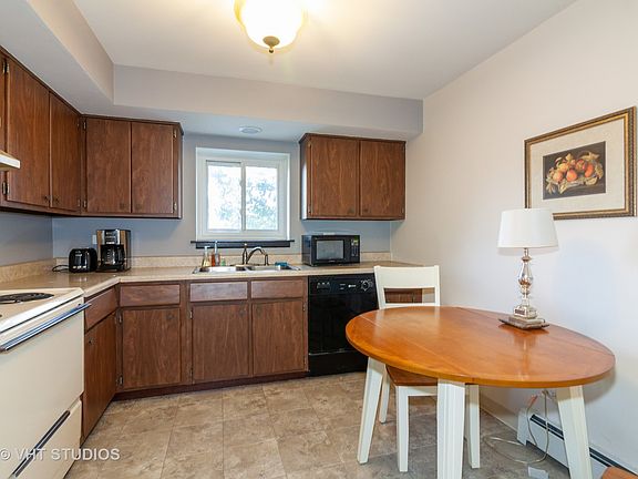 5th image of 2370 Abbeywood Dr APT D