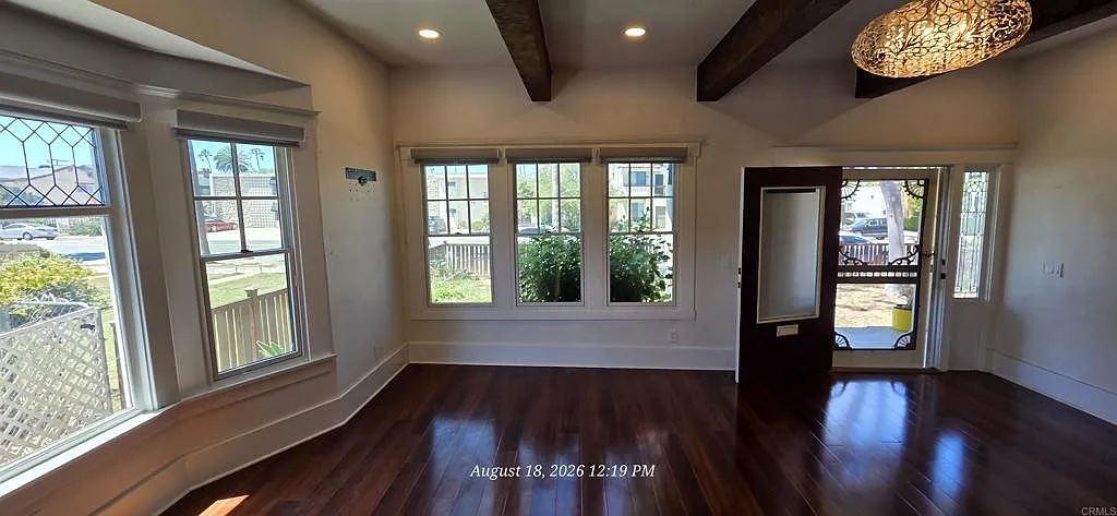 4 bed, 1950 sqft, $5,900 — Photo 3